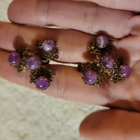 Not sure Jewelry - Vintage screwback earrings, purple.